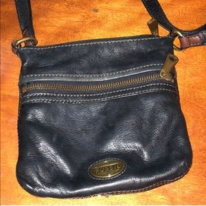Fossil crossbody bag! Good for on the go!